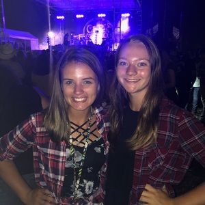 Meet your Posher, Kendra